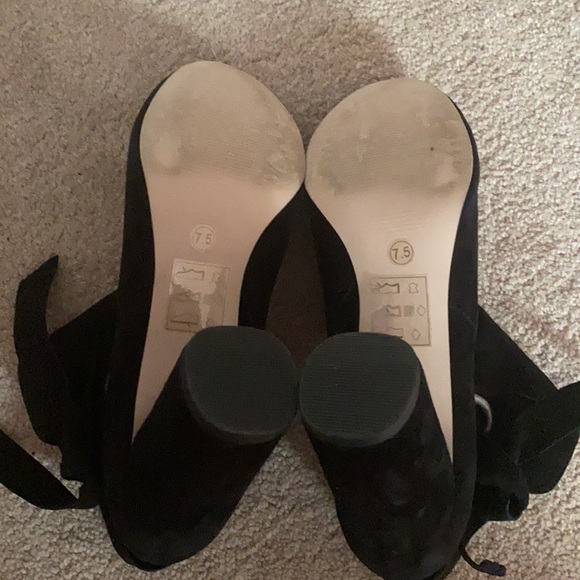 Sole Society Black booties size 7.5 suede - Picture 4 of 4